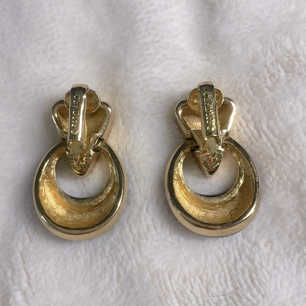 Christian Dior Vintage Grosse Gold Plated Clip-on Earrings - Picture 8 of 12